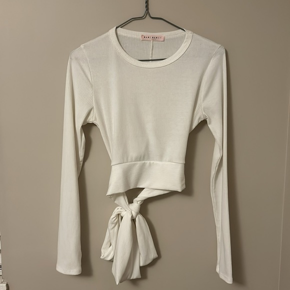 Back Bow Long Sleeve - Picture 3 of 4